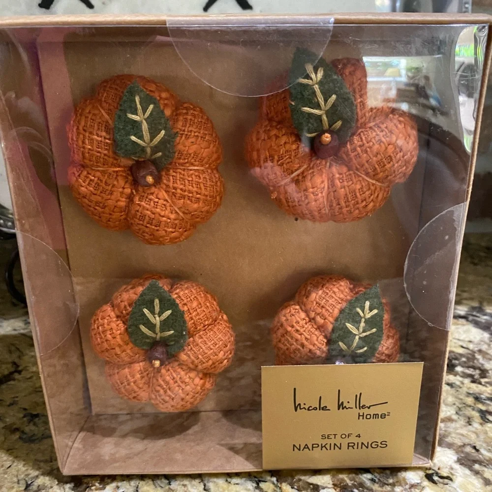 Nicole Miller Home pumpkin shaped napkin rings set of 4 - Brand new! LAST SETS